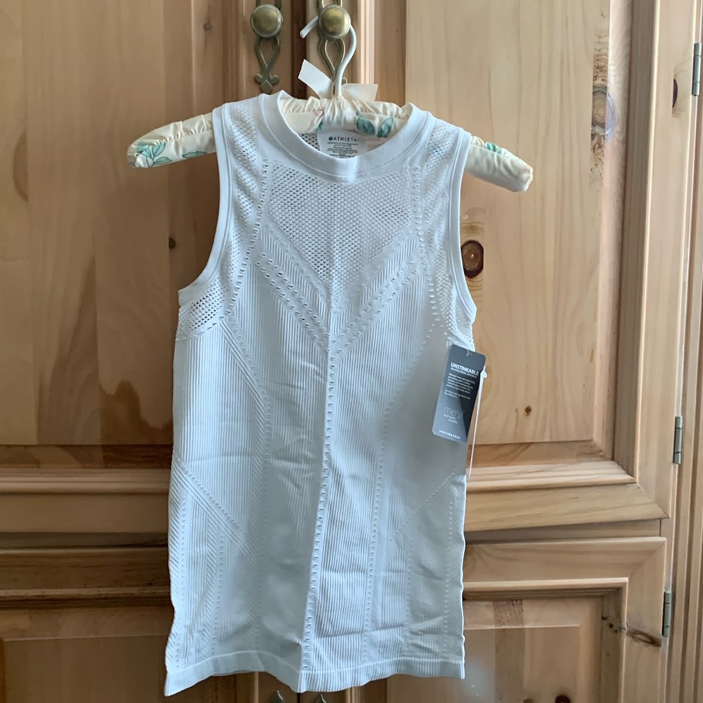 Athlete sleeves top